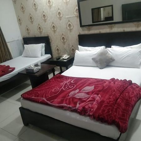 Hotel Silver Sand Multan Exteriör bild