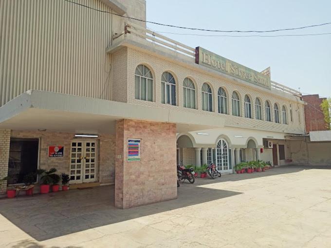 Hotel Silver Sand Multan Exteriör bild