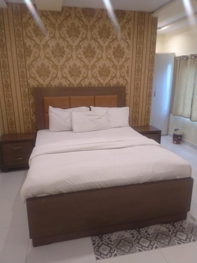 Hotel Silver Sand Multan Exteriör bild